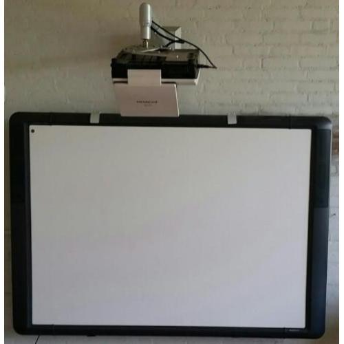 Hitachi digibord beamer compleet