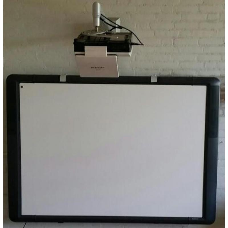 Hitachi digibord beamer compleet