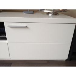 Te koop tv-meubel.