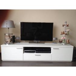 Te koop tv-meubel.