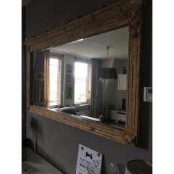 Houten spiegel