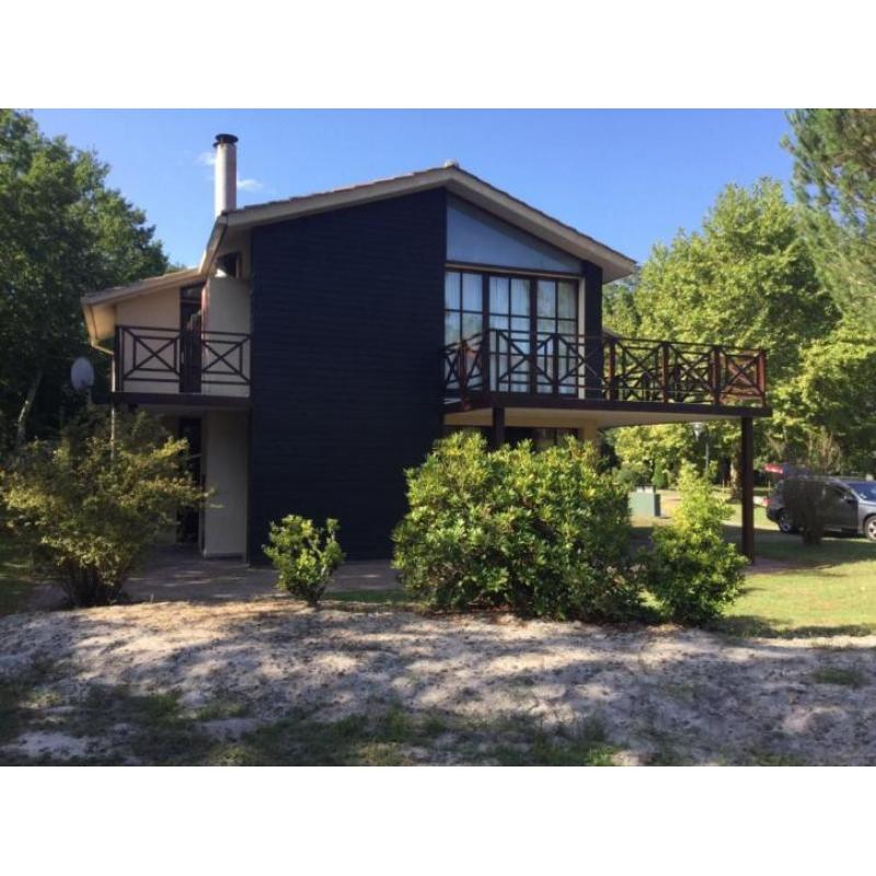 VOORDEEL!! Prachtige woning op een villapark**** in Salles!