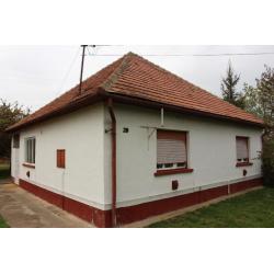 Familiehuis in Nagykarácsony, Hongarije te koop 2000 m2