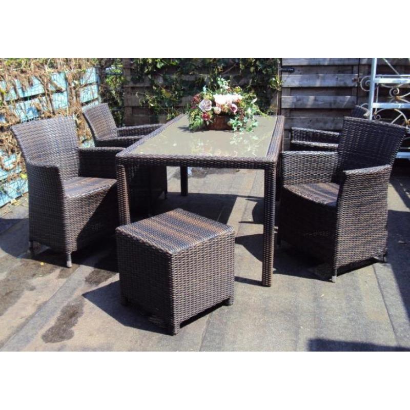 zeer mooi wicker tuinset z.g.a.n