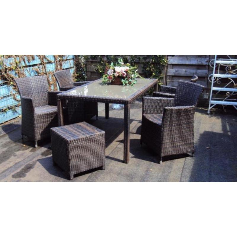zeer mooi wicker tuinset z.g.a.n