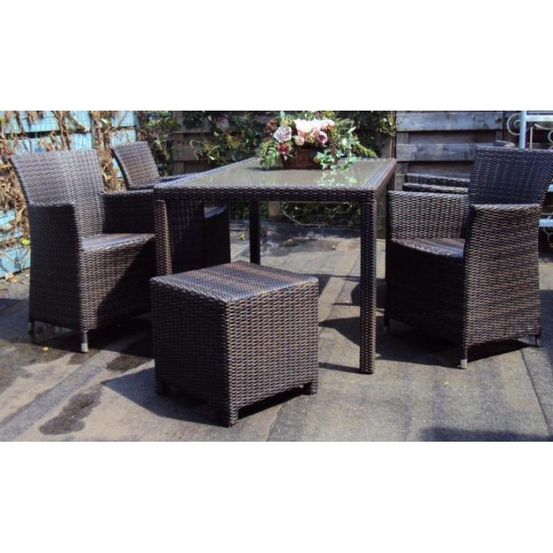 zeer mooi wicker tuinset z.g.a.n