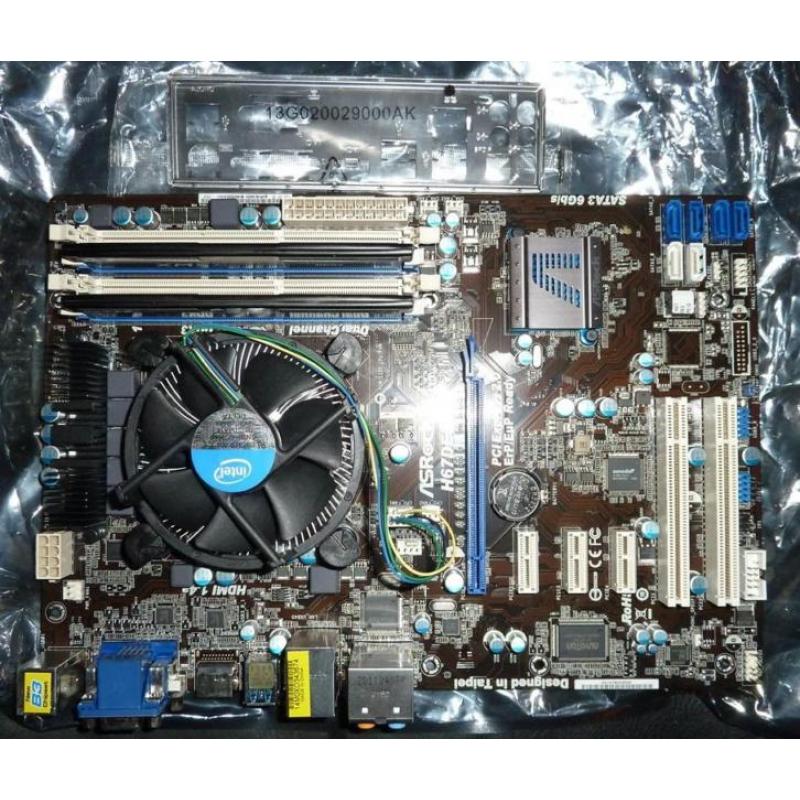 AsRock H67DE3, Intel i5 3470, 8 GB DDR3 Socket 1155 Set.