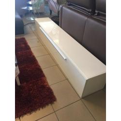 Tv kast Line van 295,- nu 150,-
