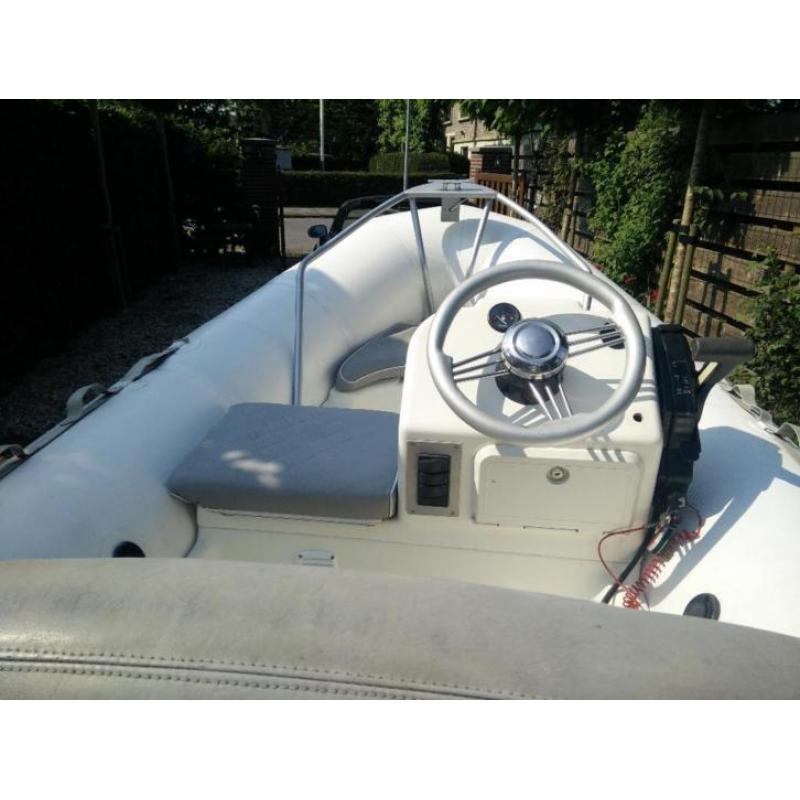Zodiac Yachtline De luxe 340 trailer en 30 pk Honda 4 tact