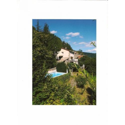 Te koop groot vrijstaand huis i d Ardèche , Juvinas La Roche