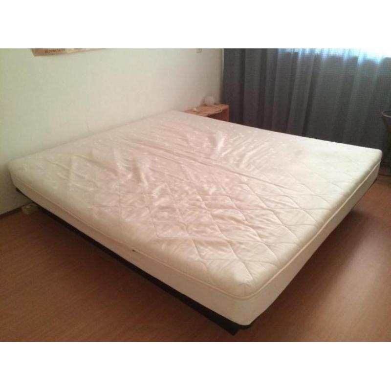Ombouw Waterbed inclusief 2 matrassen exclusief water ;-)