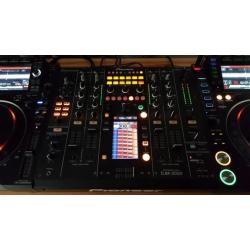 djm2000 zo goed als nieuw (+flightcase)