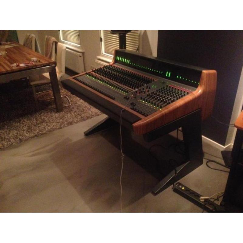 D&R Stylyx Studio Console