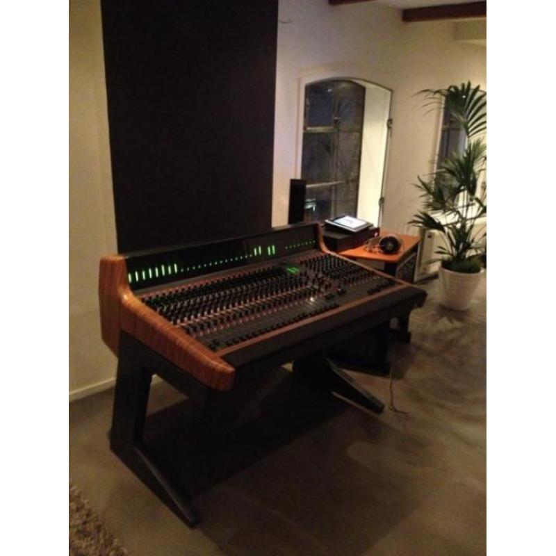 D&R Stylyx Studio Console