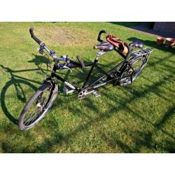 Burley Zydeco sport tandem