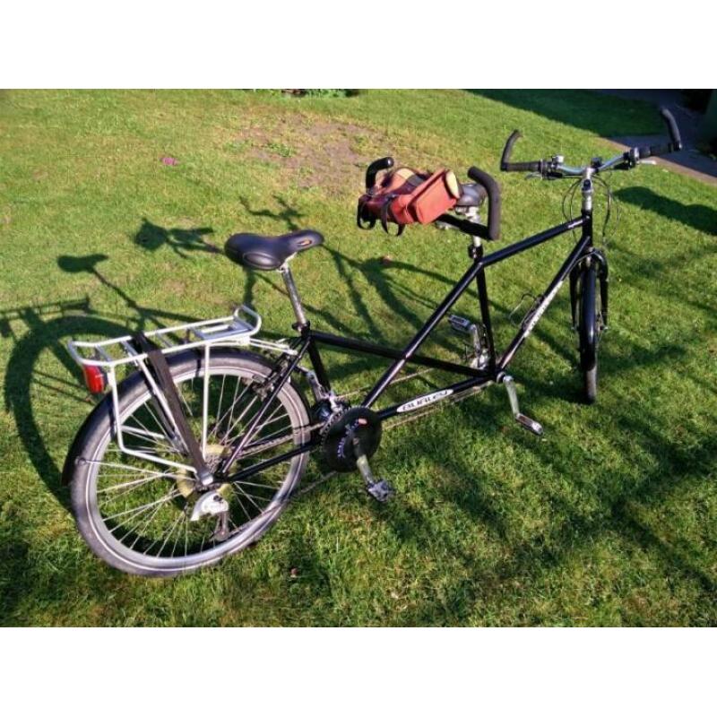 Burley Zydeco sport tandem