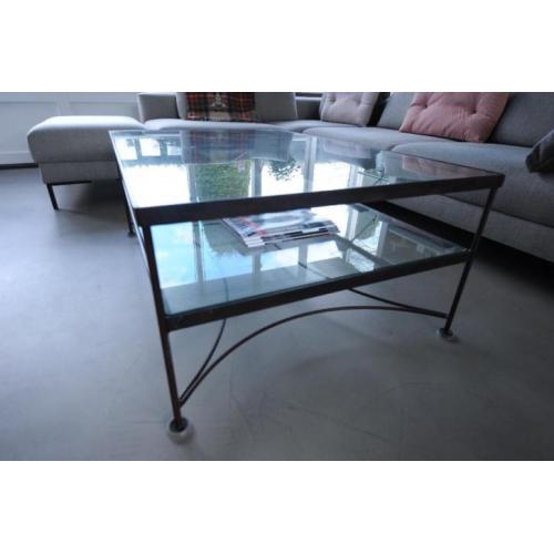 Stoere stalen salontafel, gekocht bij Loods 5