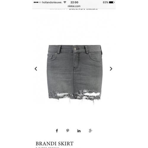 GEZOCHT: Nikkie Plessen Brandi skirt 34 of 32