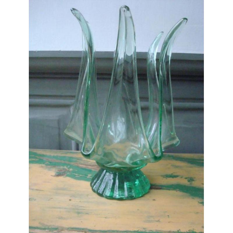 vaas vazen groen retro vintage tafelkleed glas glazen