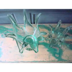 vaas vazen groen retro vintage tafelkleed glas glazen