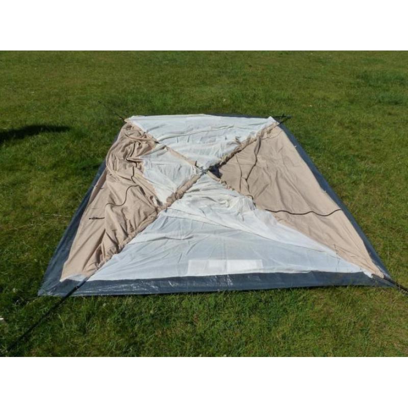 koepeltent met voortent