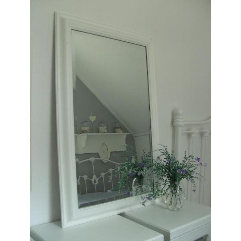 Grote mat witte spiegel met facet geslepen glas