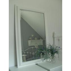 Grote mat witte spiegel met facet geslepen glas