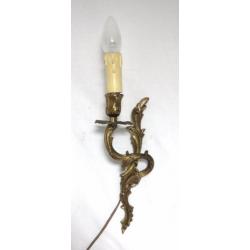 0398 Barock spiegel met gouden kader en bronzen wandlampjes