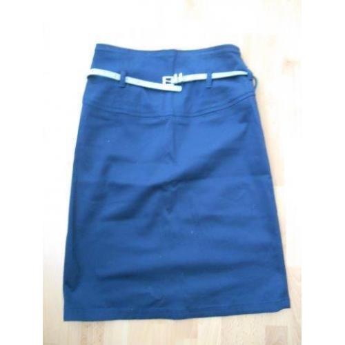 Elegante donker blauwe strakke kokerrok maat 36