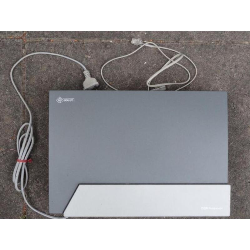ISDN Homevox telefooncentrale: 6 analoge + 8 ISDN toestellen