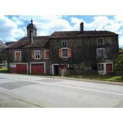 Boerenhuis met schuur te koop