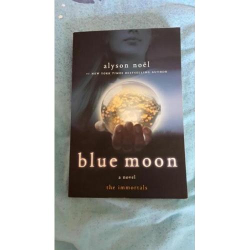 Blue Moon - Alyson Noël