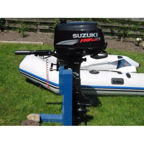 Zodiac Zoom + Suzuki motor 4pk