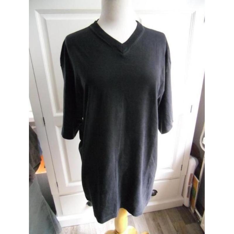 (357) tshirt maat XL
