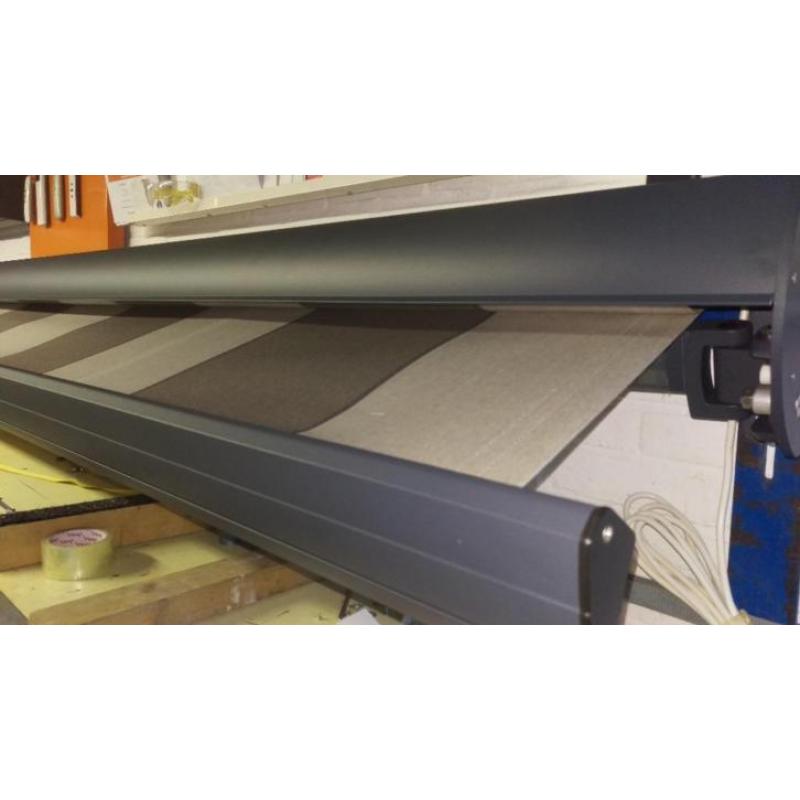 Nieuw Axios knikarm terrasscherm 5x3 meter Somfy
