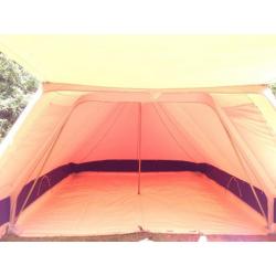 Nog als nieuw. 6 pers storm tent. Zeer weinig gebruikt
