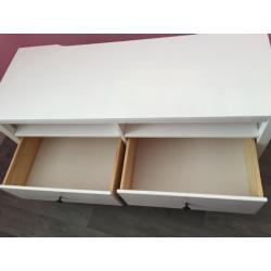 Hemnes tv meubel hoogglans wit (slechts 1 jaar oud!)