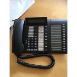 Telefooncentrale met toetstellen