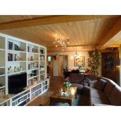 Vrijstaand chalet met 3 luxe app. 300 m2 a/d piste Fr Alpen