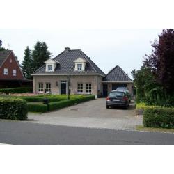 Fraaie vrijstaande Notariswoning te Itterbeck