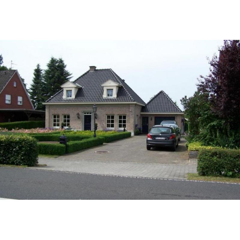 Fraaie vrijstaande Notariswoning te Itterbeck