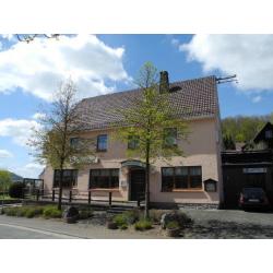 SAUERLAND - Motorhotel met woning in Padberg (Marsberg)