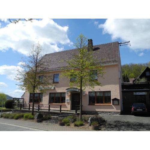 SAUERLAND - Motorhotel met woning in Padberg (Marsberg)