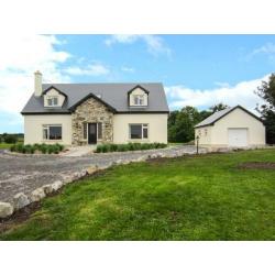 Jouw droomhuis in Ierland! Vlakbij een oud kasteel