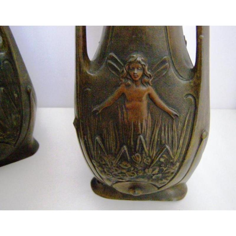 Twee identieke vazen: J. Garnier, Art Nouveau-Art Deco