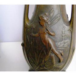 Twee identieke vazen: J. Garnier, Art Nouveau-Art Deco