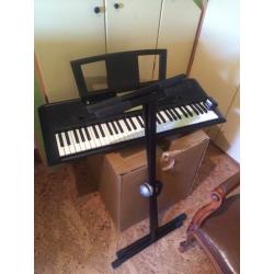 Keyboard yamaha ypt 220