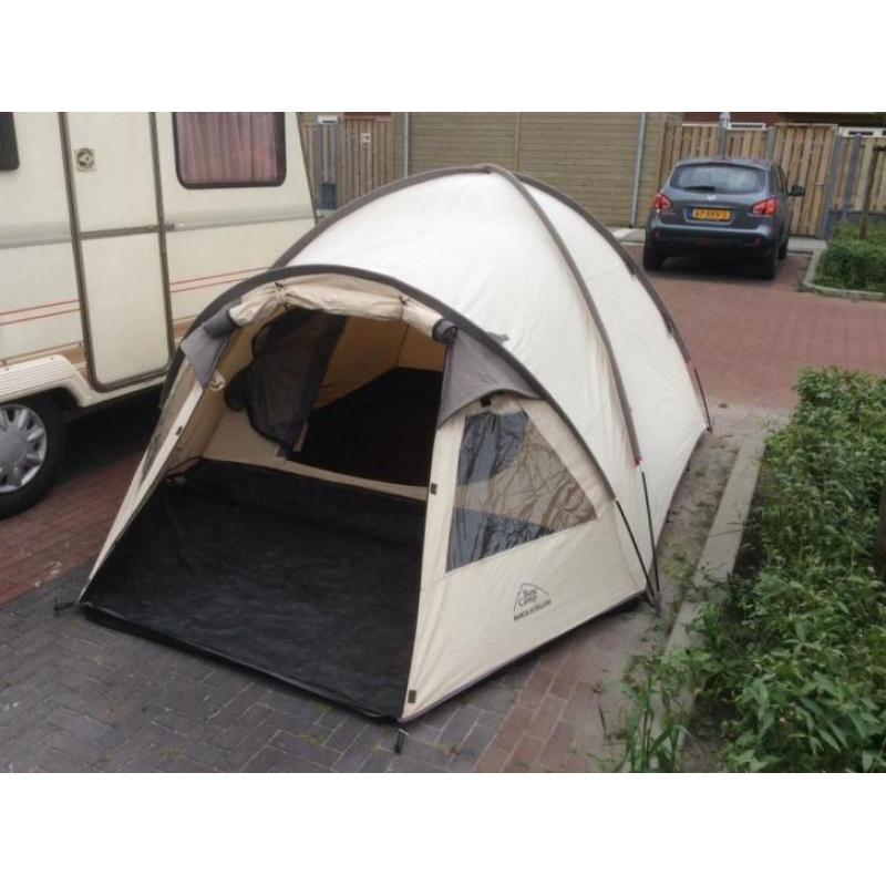 Tent type Base Camp Barca III Deluxe