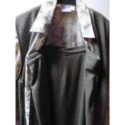 rok, blouse, hesje merk Larissa maat 42