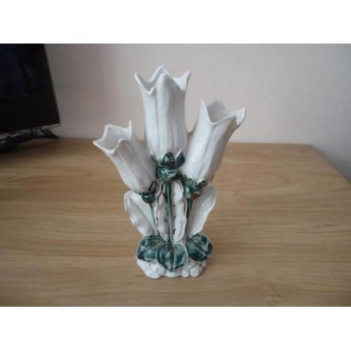 Een bijzondere Vaas in de vorm van Bloemen.